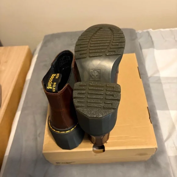 Doc Marten Spence - Picture 3 of 5